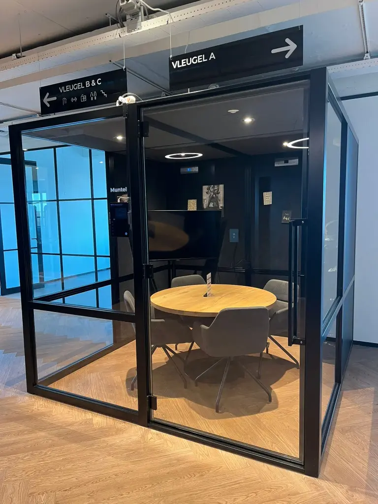 BOW Four custom configuration black/anthracite refurbished version 2.0