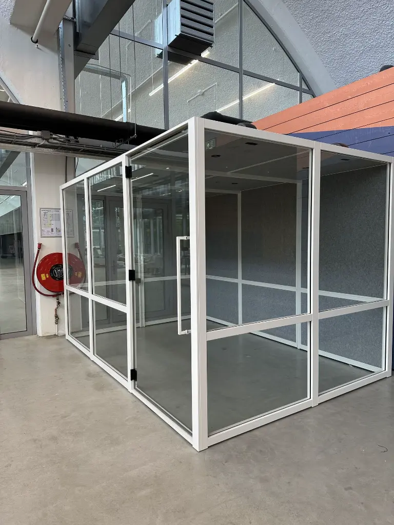 BOW Four white/light gray refurbished version 2.0